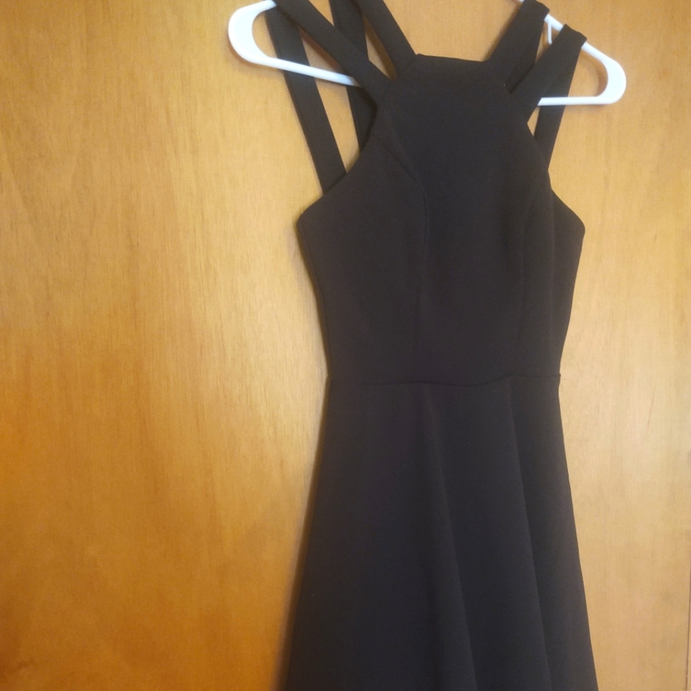 B.smart black dress